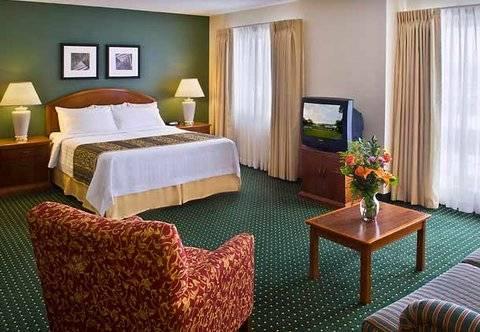 Hotel Hawthorn By Wyndham Airport